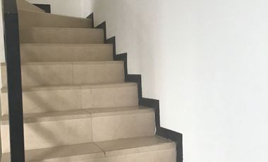 CASA EN VENTA FRACCIONAMIENTO TRIANA APODACA NUEVO LEON  PRIVADA CERCA DE ZONA CENTRO APODACA