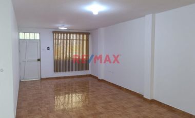 CASA EN VENTA EN VILLA LAS PALMAS NUEVO CHIMBOTE