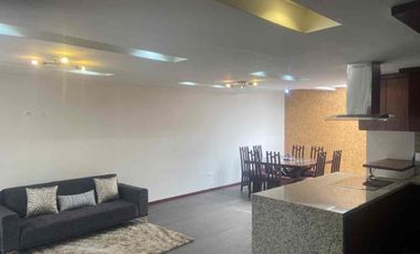 casa en venta en puertas de sol batán San Sebastián de 3 pisos 4 habitaciones