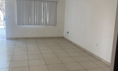 VENDO CASA POR POLIFORUM LEON