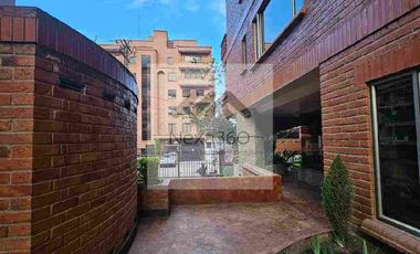 Departamento de lujo, edifico los Capulies, dos habitaciones, terraza.