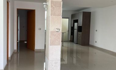 RENTO CASA EN MAYORAZGO