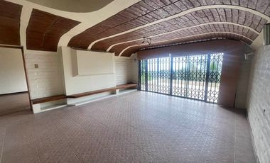 RENTO CASA EN URBANIZACION CAMPO ALEGRE