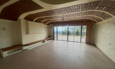 RENTO CASA EN URBANIZACION CAMPO ALEGRE