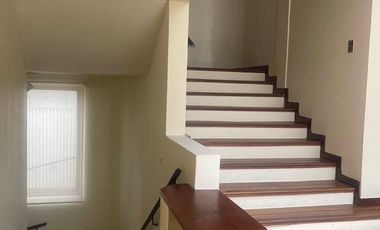 RENTO CASA EN URBANIZACION CAMPO ALEGRE