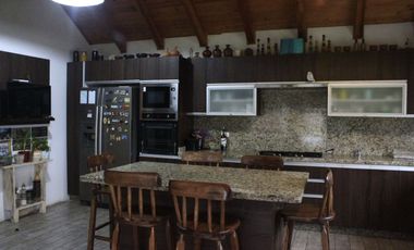 Casa de alta gama en condominio cerrado