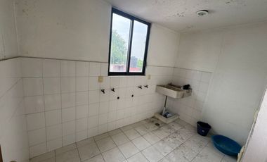 Casa En Remate En Viveros Del Retiro 12b, 7 Hab Viveros De La Loma, Tlalnepantla, Estado De Mexico