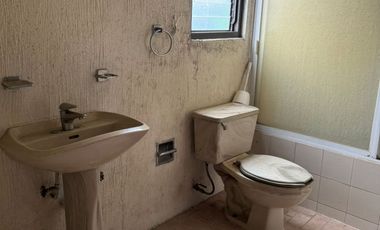 Casa En Remate En Viveros Del Retiro 12b, 7 Hab Viveros De La Loma, Tlalnepantla, Estado De Mexico