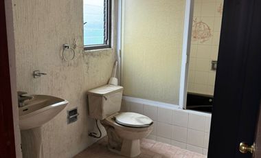 Casa En Remate En Viveros Del Retiro 12b, 7 Hab Viveros De La Loma, Tlalnepantla, Estado De Mexico