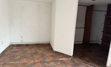 Casa En Remate En Viveros Del Retiro 12b, 7 Hab Viveros De La Loma, Tlalnepantla, Estado De Mexico