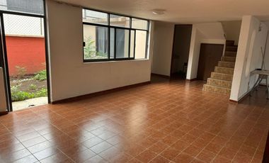 Casa En Remate En Viveros Del Retiro 12b, 7 Hab Viveros De La Loma, Tlalnepantla, Estado De Mexico