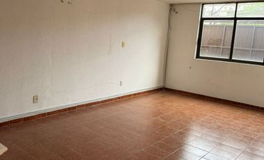 Casa En Remate En Viveros Del Retiro 12b, 7 Hab Viveros De La Loma, Tlalnepantla, Estado De Mexico