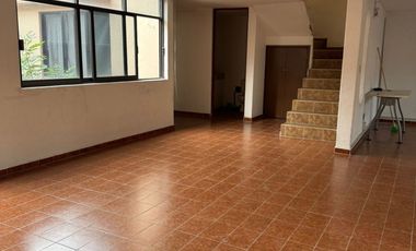 Casa En Remate En Viveros Del Retiro 12b, 7 Hab Viveros De La Loma, Tlalnepantla, Estado De Mexico