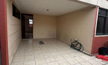 Casa En Remate En Viveros Del Retiro 12b, 7 Hab Viveros De La Loma, Tlalnepantla, Estado De Mexico