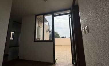 Casa En Remate En Viveros Del Retiro 12b, 7 Hab Viveros De La Loma, Tlalnepantla, Estado De Mexico