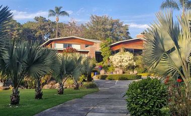 Casa en Jardines de Ahuatepec, Cuernavaca, Morelos