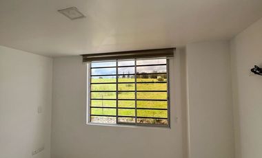 CASA 120 m2, excelente ubicación, cerca a Av. Simón Bolívar.