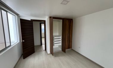 CASA 120 m2, excelente ubicación, cerca a Av. Simón Bolívar.