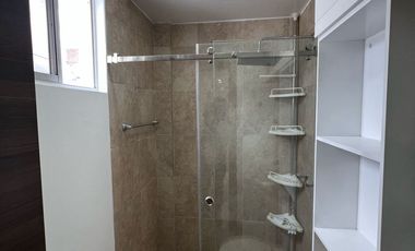 CASA 120 m2, excelente ubicación, cerca a Av. Simón Bolívar.