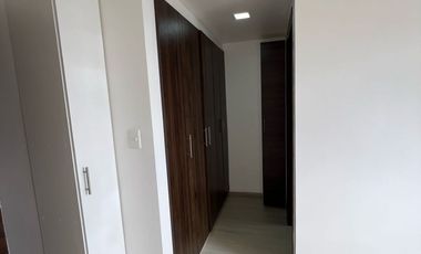 CASA 120 m2, excelente ubicación, cerca a Av. Simón Bolívar.