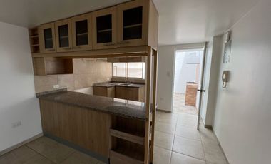 CASA 120 m2, excelente ubicación, cerca a Av. Simón Bolívar.