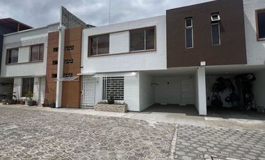 CASA 120 m2, excelente ubicación, cerca a Av. Simón Bolívar.
