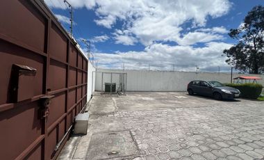 CASA 120 m2, excelente ubicación, cerca a Av. Simón Bolívar.