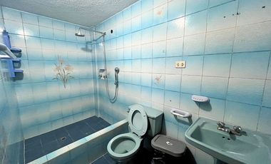 Casa de oportunidad, sector Solanda, cerca al colegio Concejo Provincial de Pichincha