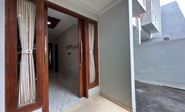 For Rent Yearly – 3 Bedroom House in Sidakarya, Denpasar