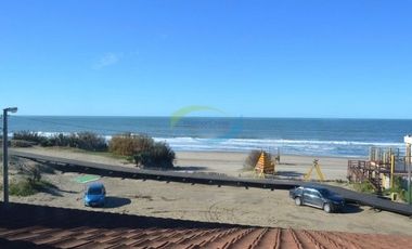 Excelente Triplex de 4 ambientes frente al mar