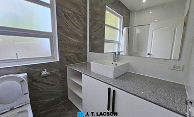 🔑 𝗪𝗲𝘀𝘁𝗲𝗿𝗻-𝗜𝗻𝘀𝗽𝗶𝗿𝗲𝗱 𝟰𝗕𝗥 𝗛𝗼𝗺𝗲 𝗙𝗼𝗿 𝗦𝗮𝗹𝗲 𝗶𝗻 𝗗𝘂𝗺𝗮𝗴𝘂𝗲𝘁𝗲 𝗖𝗶𝘁𝘆 – ₱𝟭𝟭.𝟱𝗠
