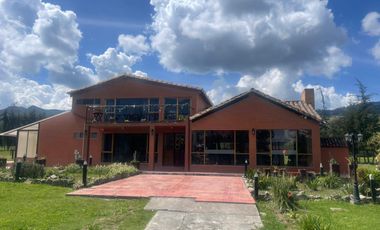FINCA EN VENTA GUATAVITA