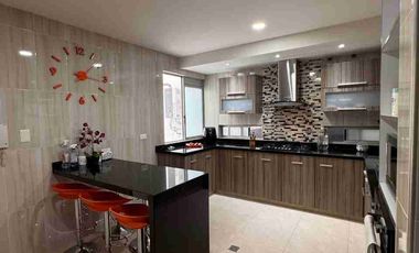 VENDO CASA HERMOSA CONJUNTO AREA 650 METROS