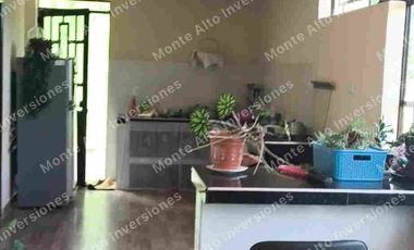 Casalote 900 m² + casa 144 m² – listo para negocio en zona de alta demanda