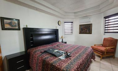 SE VENDE CONJUNTO DE 12 DEPARTAMENTOS Y CASA