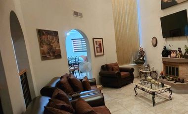 SE VENDE CONJUNTO DE 12 DEPARTAMENTOS Y CASA