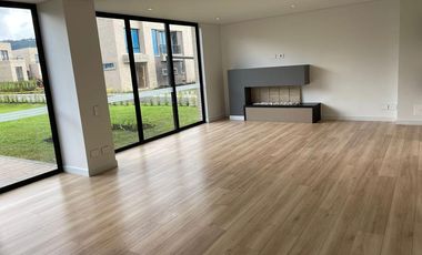 ARRIENDO CASA HACIENDA SAMARIA – CHIA, CUNDINAMARCA.