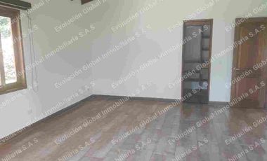 SE ARRIENDA CASA CAMPESTRE EN VEREDA EL  TABLAZO.  RIONEGRO