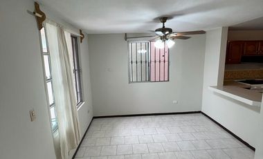 Casa en Renta en Jardines de Andalucía