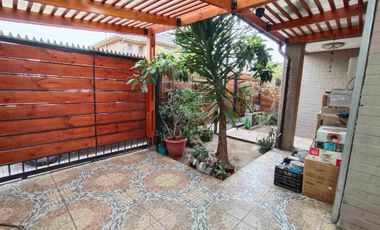 CASA EN VENTA BOSQUES DE SANTA CLARA
