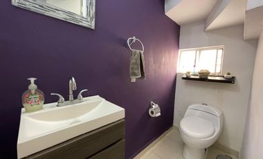 CASA EN VENTA EN FRACC. HACIENDA LOS PORTALES