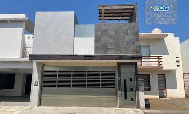CASA EN VENTA EN FRACC. HACIENDA LOS PORTALES
