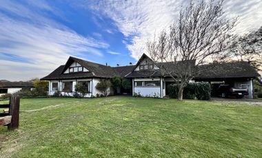 Gran Oportunidad!! Amplia y hermosa casa en Cerro Verde
