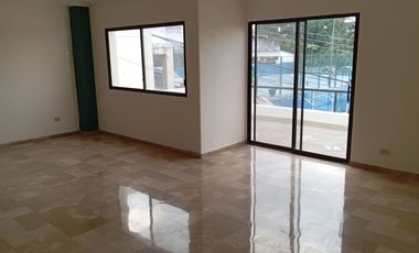 En alquiler casa de 4 dormitorios en Ceibos Norte