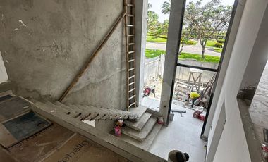 Casa de Estreno en Venta, Isla Celeste - Vía Samborondón