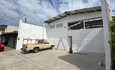 BODEGA EN RENTA EN RINCÓN DE URÍAS DE 350 M2
