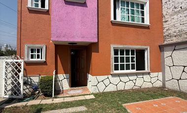 Se Vende Casa en Fracc. con Jardín en Nicolás Romero