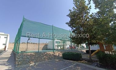Casa en Venta en Zen House, El Mirador, Qro. con Habitación en Planta Baja