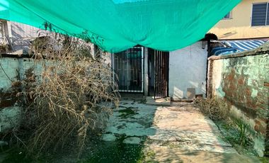 Casa En Av. Clotario Blest