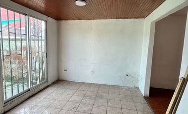 Casa En Av. Clotario Blest